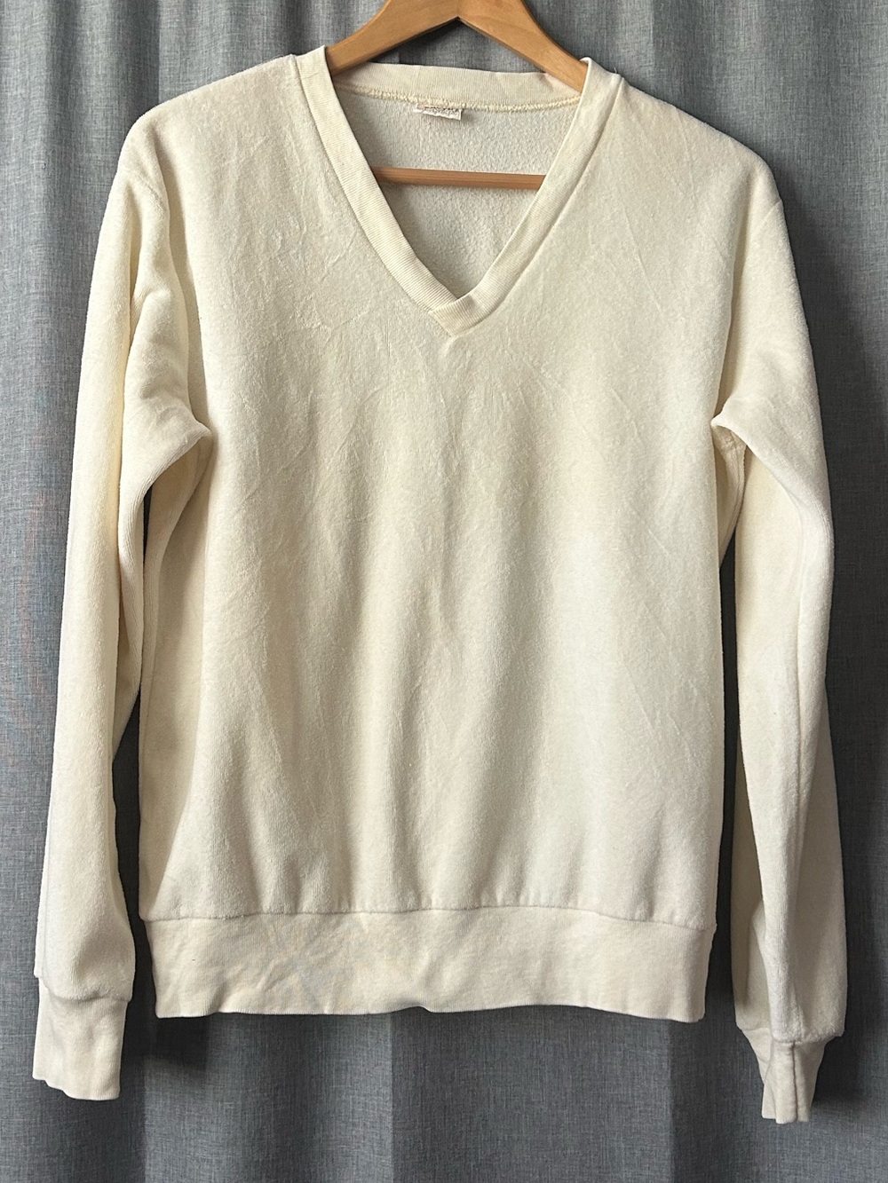 Men’s V-Neck Sweater
